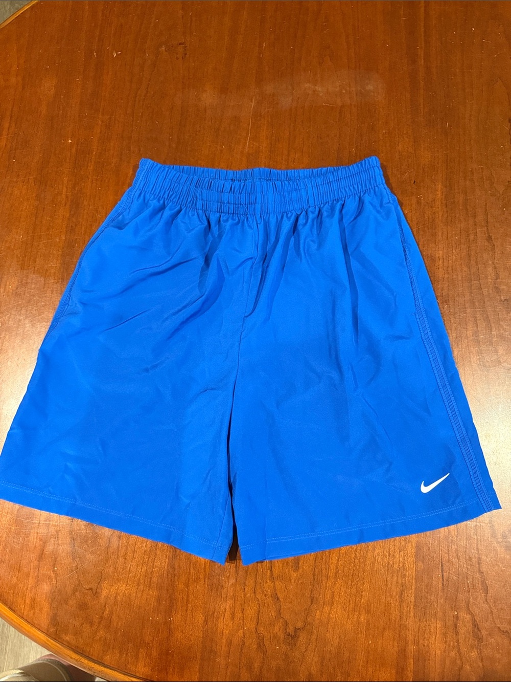 NWT Nike Boys Royal Blue Athletic draw Sting Shorts with White Swoosh Size XL